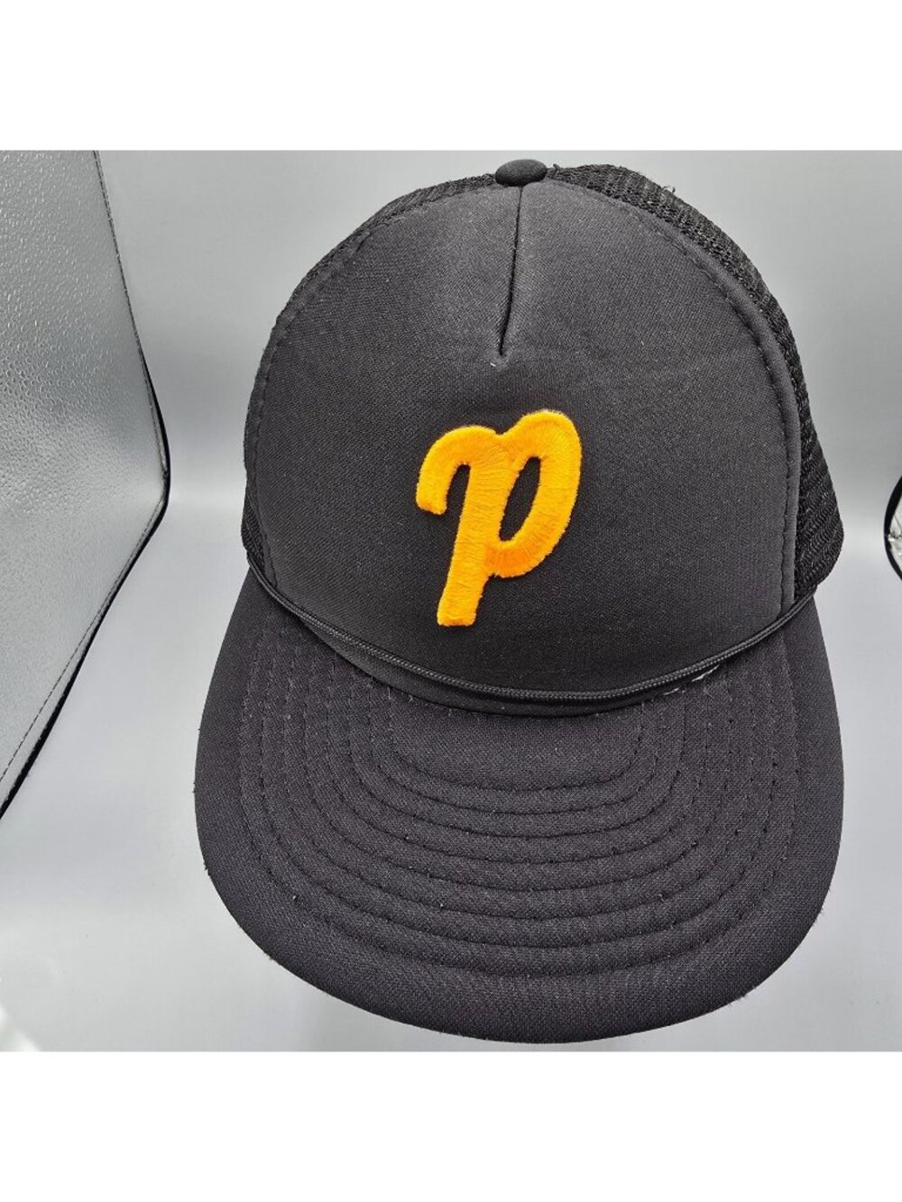 Vintage 80s/90s Embroidered "p" Logo Mesh Back Black Speedway Trucker Hat